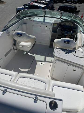 2006 Rinker 232 CAPTIVA