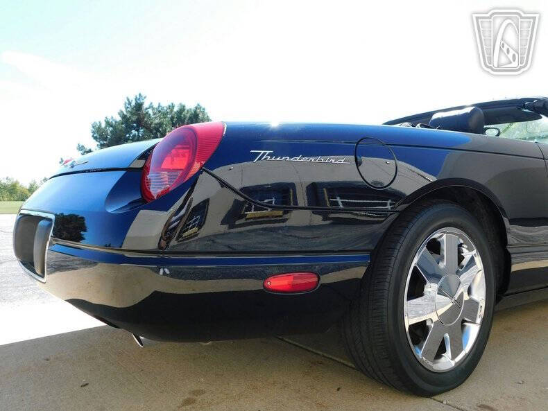 2002 Ford Thunderbird Deluxe