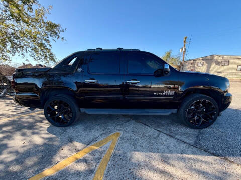 2013 Chevrolet Avalanche LT Black Diamond