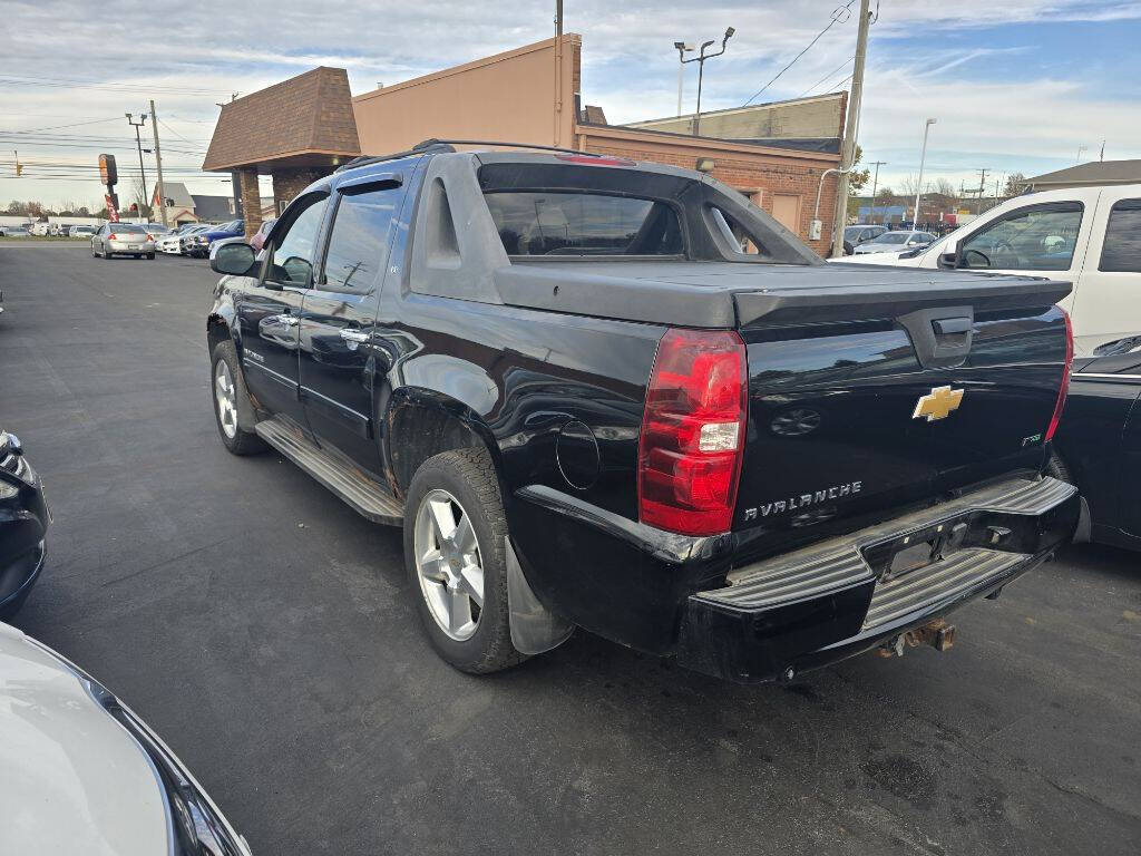 2011 Chevrolet Avalanche for sale at ENZO AUTO in Parma, OH