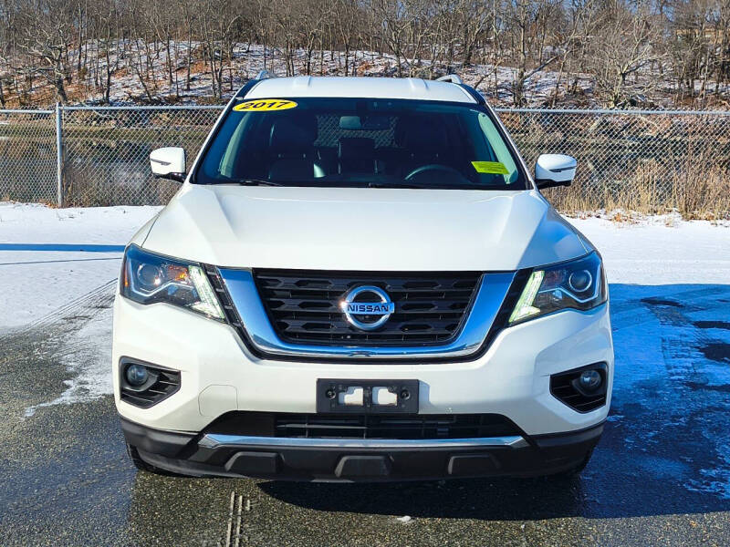 2017 Nissan Pathfinder SL