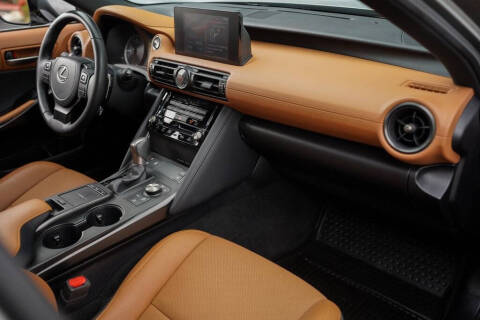 2023 Lexus IS 300
