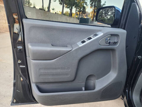2017 Nissan Frontier SV