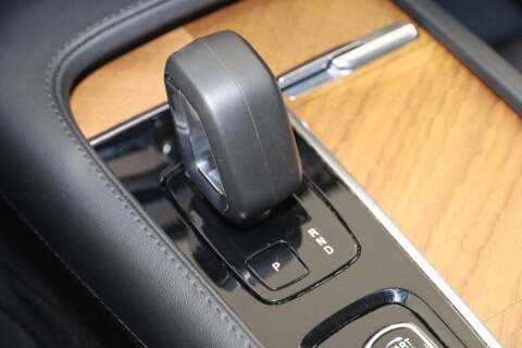 2024 Volvo XC90 B5 Plus Bright Theme