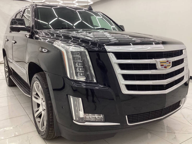 2017 Cadillac Escalade Luxury