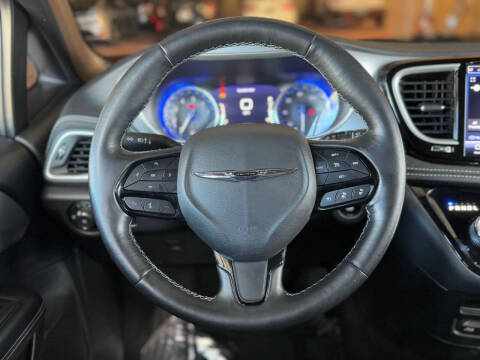 2021 Chrysler Pacifica Touring