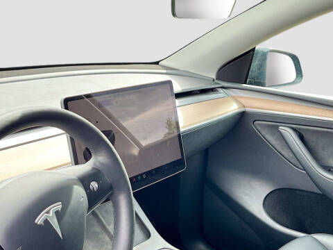 2025 Tesla Model Y Long Range