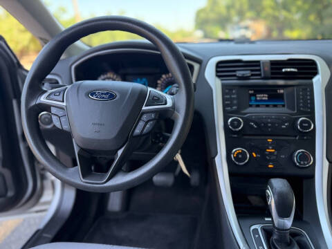 2014 Ford Fusion S