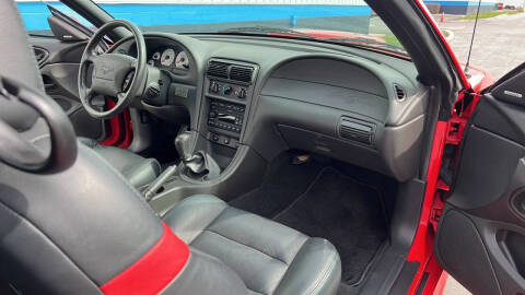 2002 Ford Mustang GT Deluxe