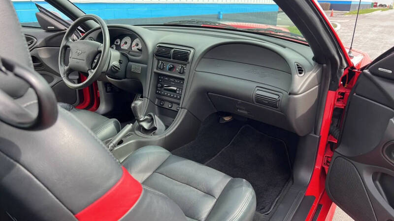 2002 Ford Mustang GT Deluxe
