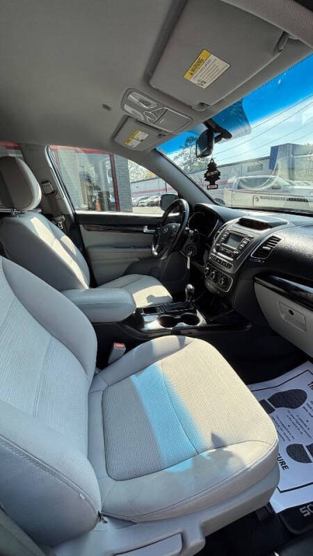 2014 Kia Sorento LX