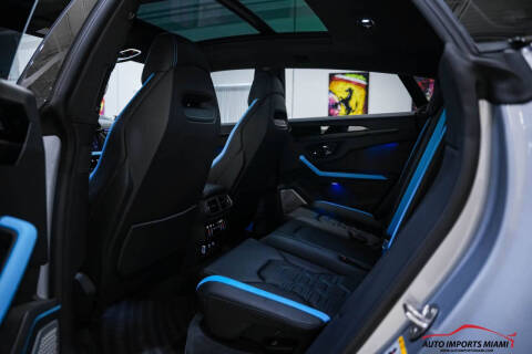 2025 Lamborghini Urus SE