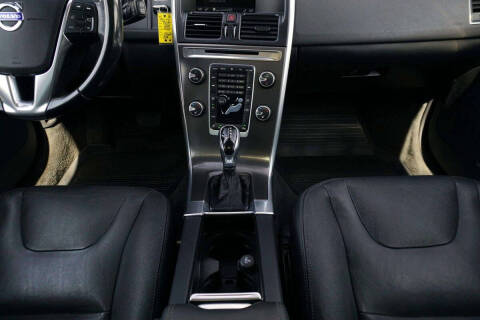 2015 Volvo XC60 T6 Platinum