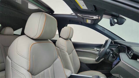 2024 Audi Q8 Sportback e-tron quattro Prestige S line