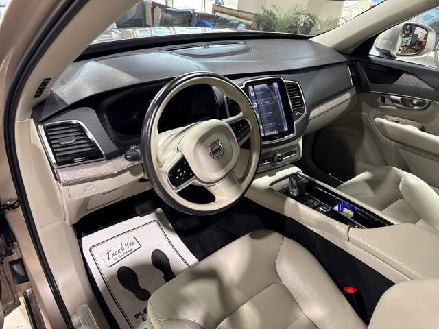 2023 Volvo XC90 B6 Plus Bright Theme 7P