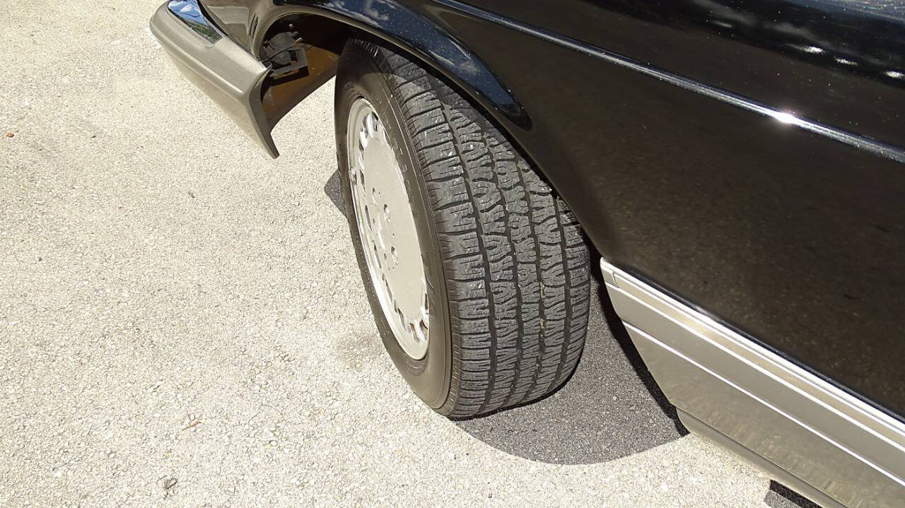 1987 Mercedes-Benz 420-Class 38