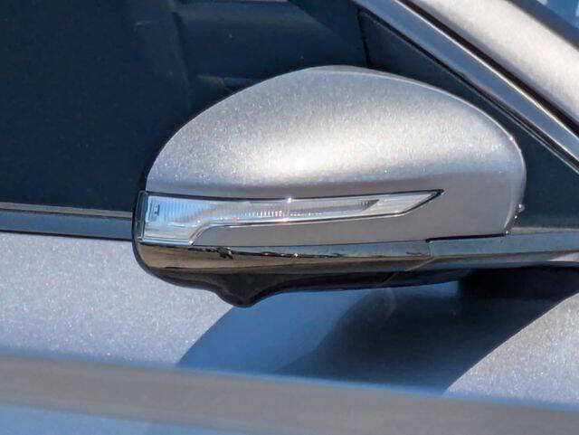 2023 Genesis G70