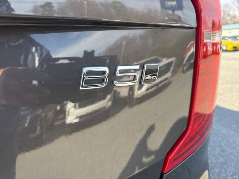 2024 Volvo XC90 B5 Core Bright Theme