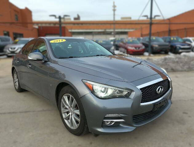 2014 INFINITI Q50 Premium's photo