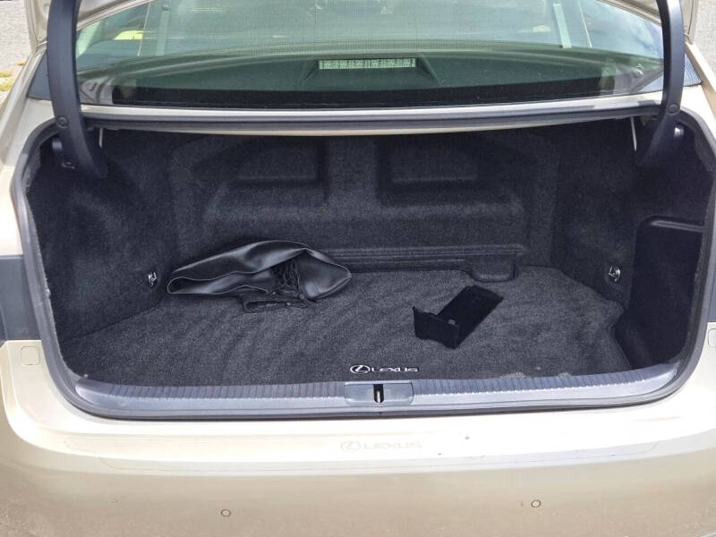 2013 Lexus ES 300h