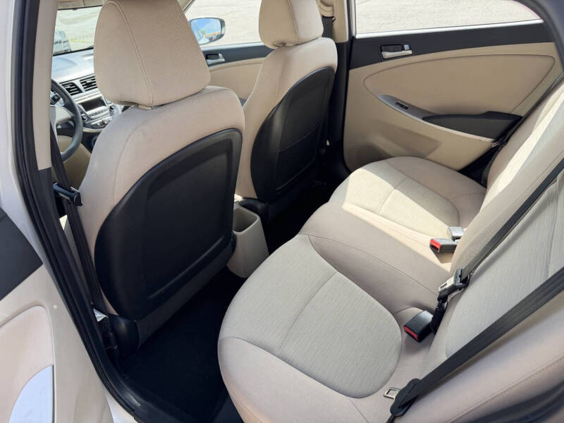 2016 Hyundai Accent SE
