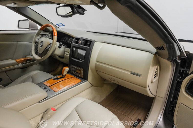 2005 Cadillac XLR