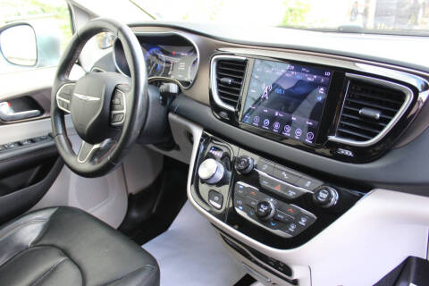 2018 Chrysler Pacifica Touring L Plus