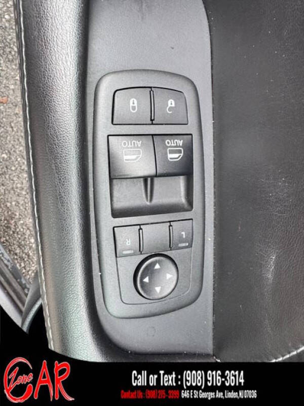 2018 Dodge Challenger SXT Plus
