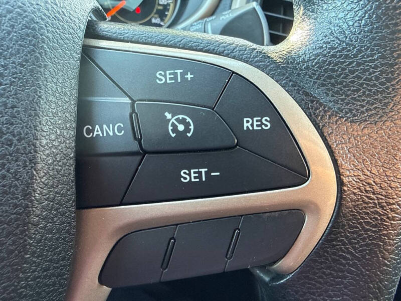2015 Jeep Cherokee Sport