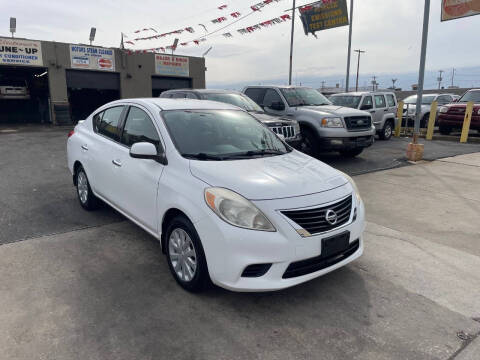 2014 Nissan Versa 1.6 SV