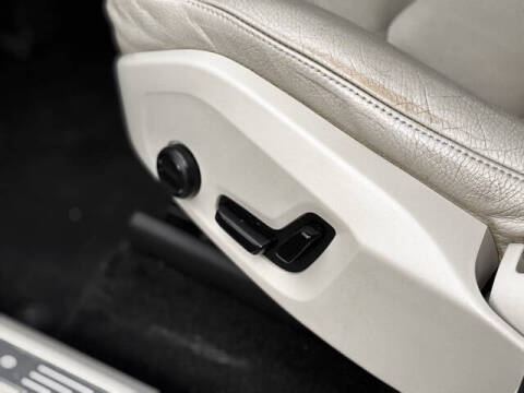 2021 Volvo XC90 T6 Momentum 7-Passenger