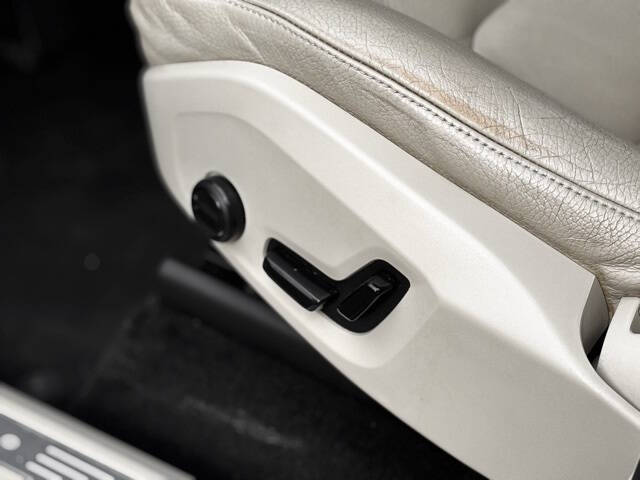 2021 Volvo XC90 T6 Momentum 7-Passenger