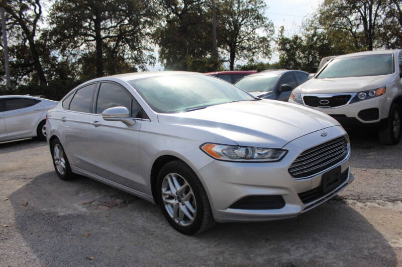 2013 Ford Fusion SE photo 4