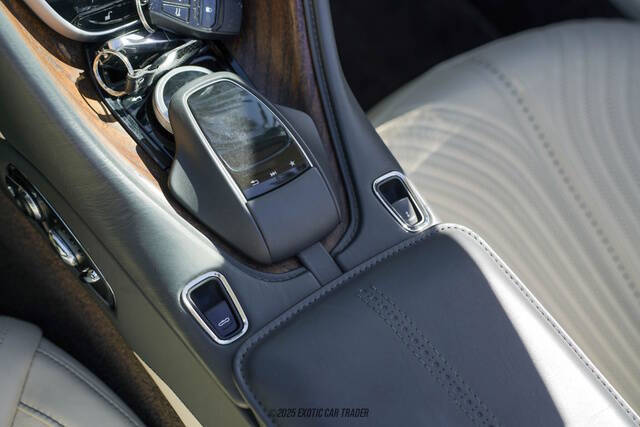 2020 Aston Martin DB11 Volante