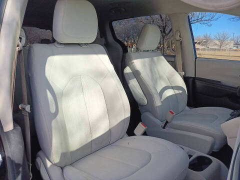 2017 Chrysler Pacifica LX