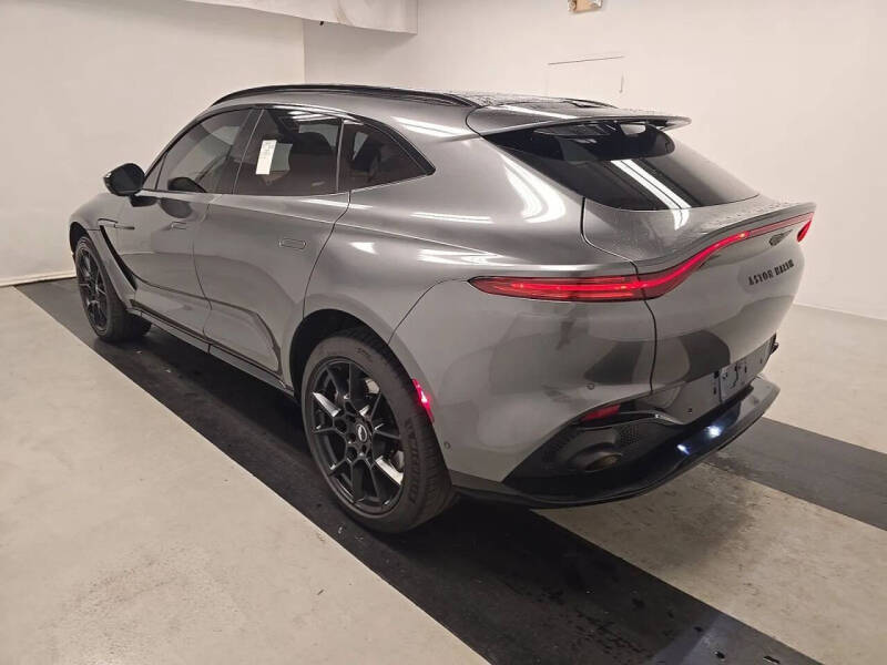 2021 Aston Martin DBX
