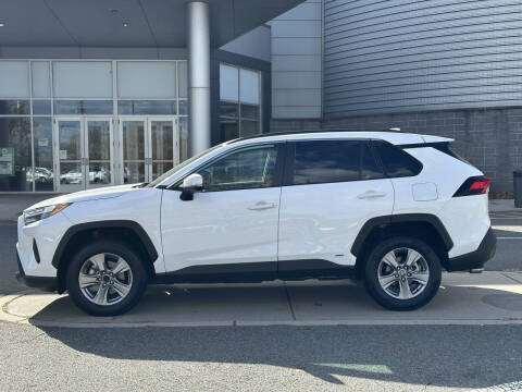 2024 Toyota RAV4 Hybrid XLE