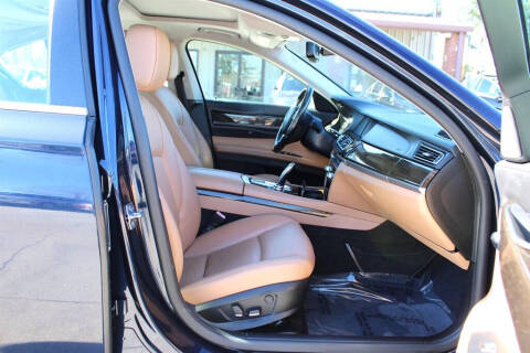 2012 BMW 7 Series 740i