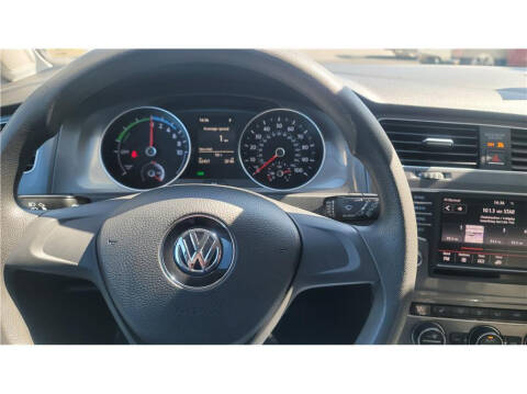 2016 Volkswagen e-Golf SE