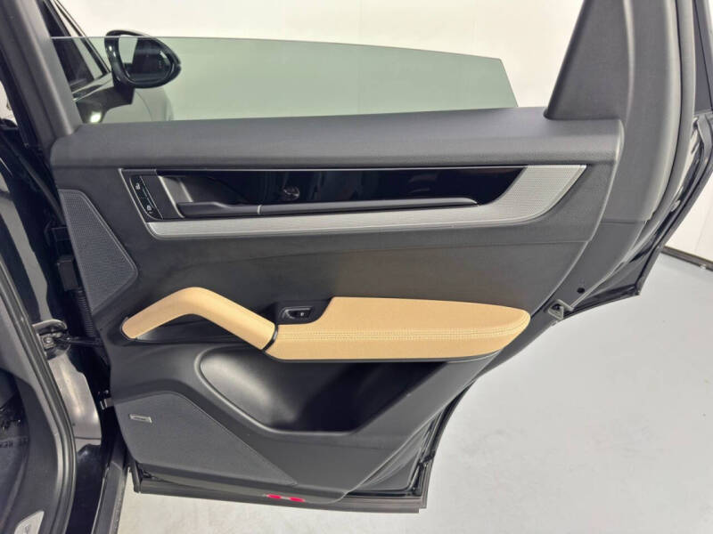 2024 Porsche Cayenne