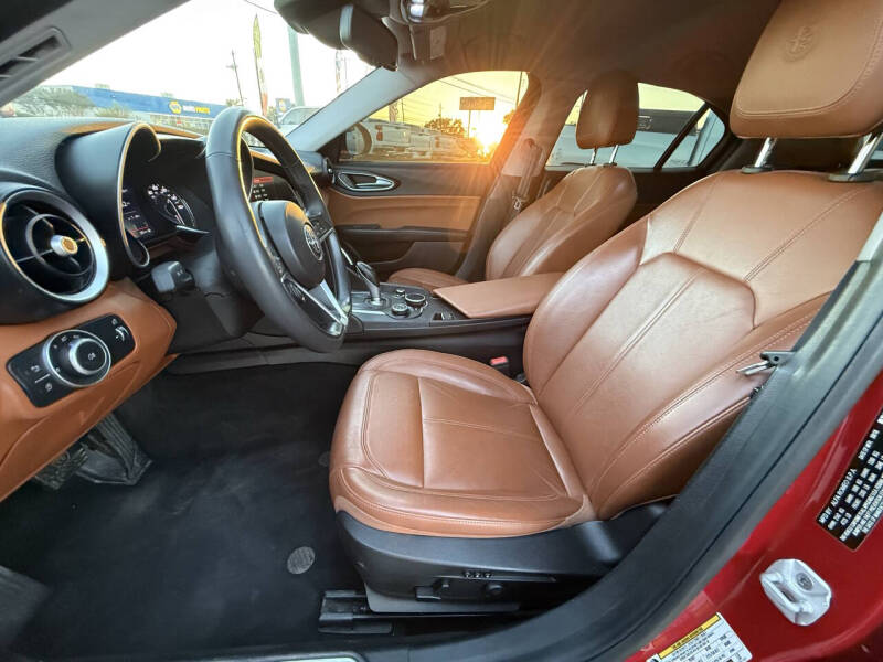 2019 Alfa Romeo Giulia Sport