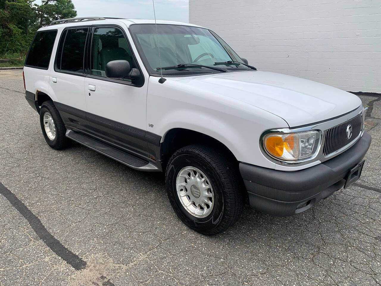 2000 Mercury Mountaineer for sale at Avilor Auto Terminal inc. in Central Islip, NY