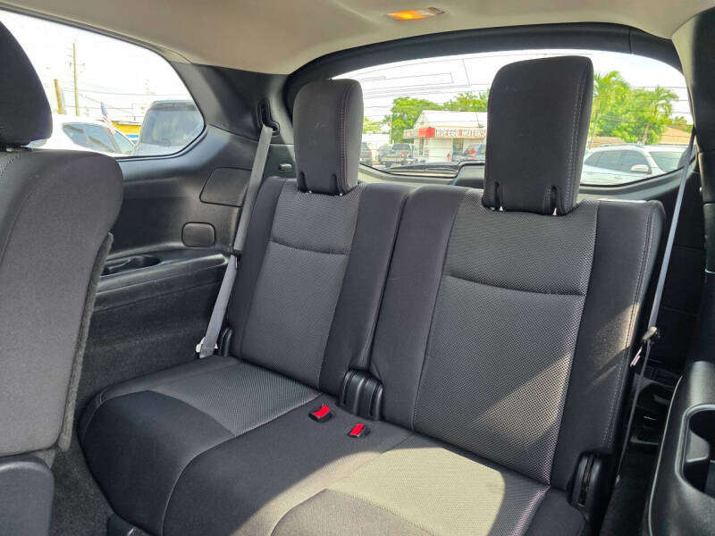 2020 Nissan Pathfinder SV