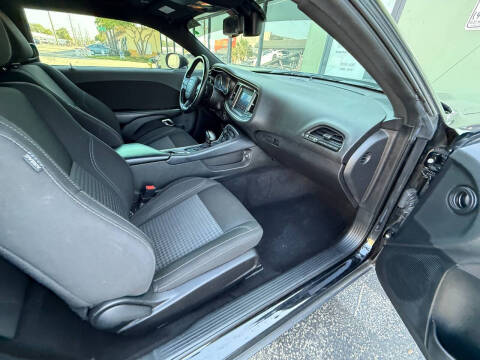 2021 Dodge Challenger SXT