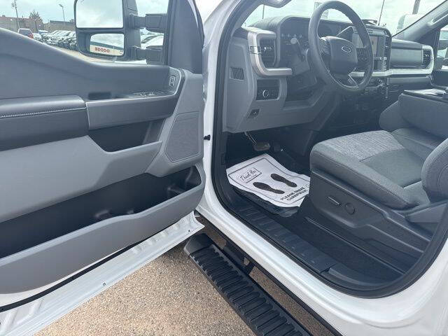 2025 Ford F-350 Super Duty XLT