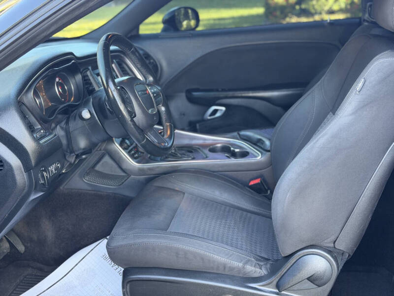 2016 Dodge Challenger SXT