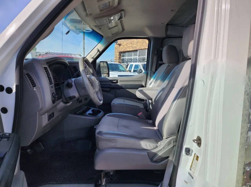 2016 Nissan NV 1500 S