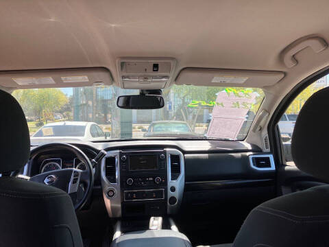 2019 Nissan Titan SV