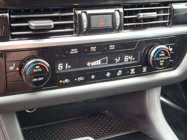 2023 Nissan Pathfinder SV