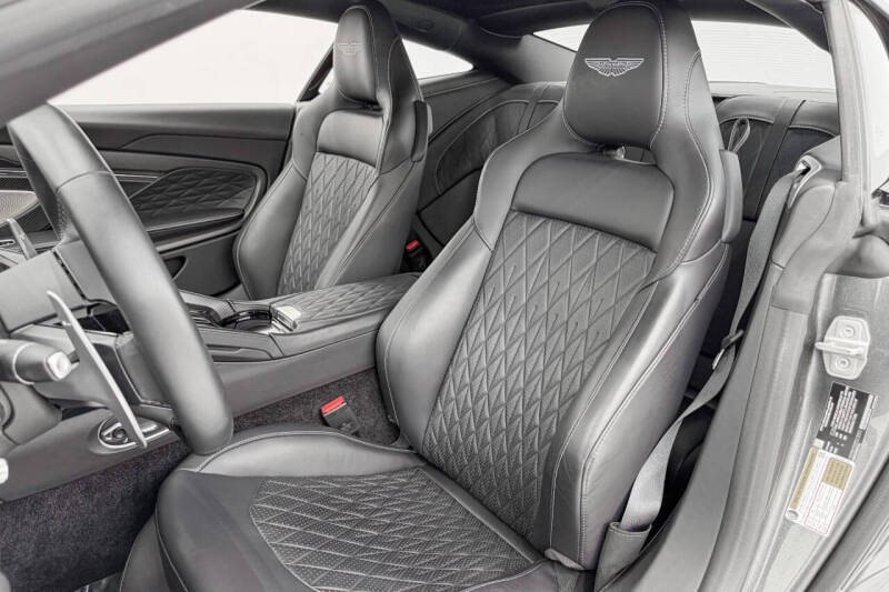 2024 Aston Martin DB12 V8